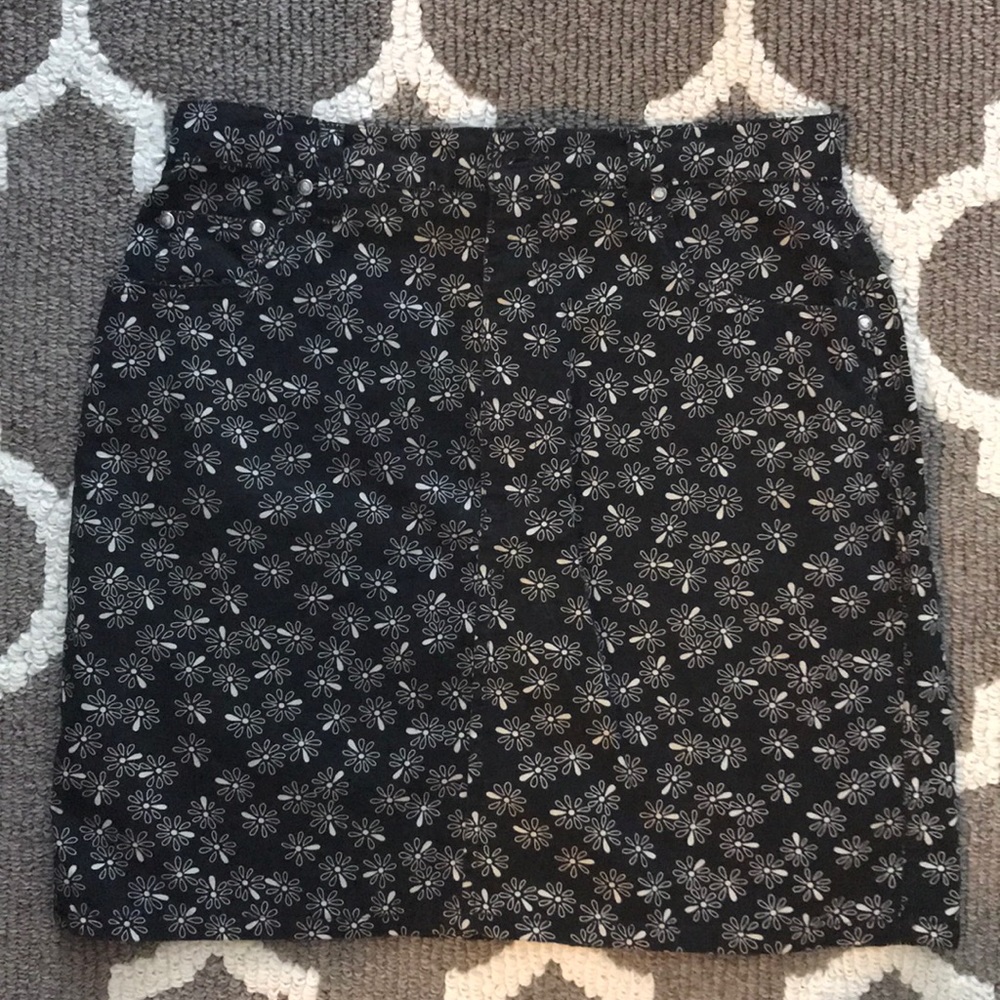 ❗️Rare❗️Moschino Mini Skirt
